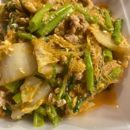 สุกี้แห้ง