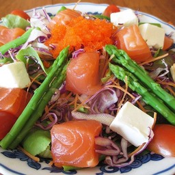 แซลมอนครีมชีสสลัด