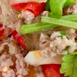 ยำวุ้นเสั้นหมูสับ