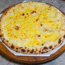 พิซซ่า 4 ชีสส