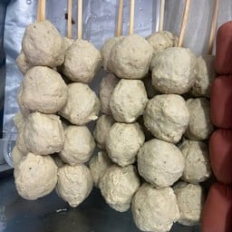 ตาตี๋ ก๋วยเตี๋ยวไก่ ก๋วยเตี๋ยวหมูตุ๋น ก๋วยจั๊บน้ำข้น ข้าวหมูกรอบ