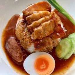 ข้าวหมูกรอบดารา