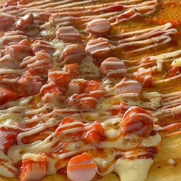 พิชซ่าชีสปูอัดไส้กรอก