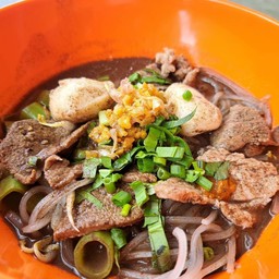 ก๋วยเตี๋ยวหมูน้ำตก ธรรมดา