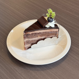 Chocolate Ganache Cake - ช็อคโกแลตเค้ก