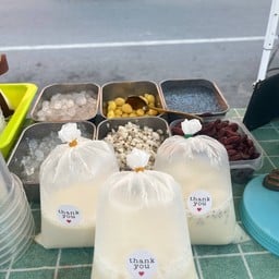 เต้าหู้สามพี่น้อง(หู้กะปัง)ท่าศาลา ตลาดนัดอนุสรณ์