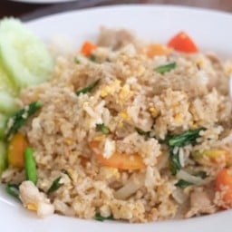 ข้าวผัดหมูจานเล็ก