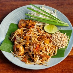 ผัดไทกุ้งสด