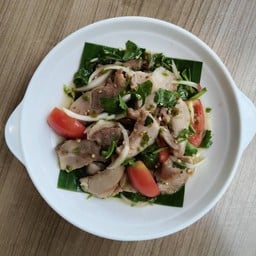 ยำคอหมู