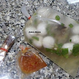 ก๋วยเตี๋ยวลูกชิ้นหมูเบตง ตลาดพุงกาง