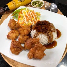 คาราเอเกะ(เซต) ข้าว+ไก่ทอด+ซุปมิโสะ