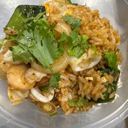 ข้าวผัดต้มยำทะเล