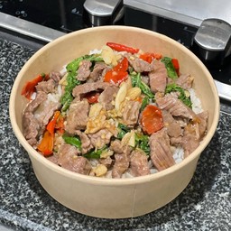 [อร่อยซ่ากับโค้ก] กะเพราเนื้อชิ้น นุ่ม ไม่เหนียว +  โค้ก ออริจินัล (ขวด) 