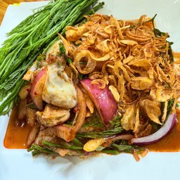 ยำหอยนางรมซีฟู้ด-พริกเผา