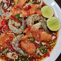ยำเรา2 กุ้งสด5ตัว+แซลมอน70กรัม