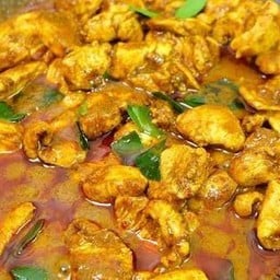 ไก่ผัดพริกแกงใต้