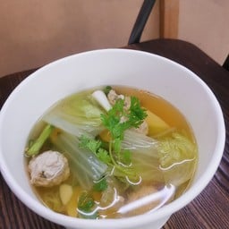 กับข้าว แกงจืดเต้าหู้ อกไก่สับ