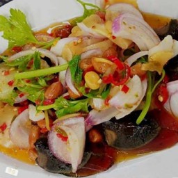 ยำไข่เยี่ยวม้า