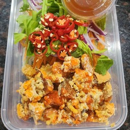 ยำไข่ปู