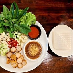 60 แหนมเนือง (ชุดใหญ่ 5 ไม้) (Nem Nuong Big)