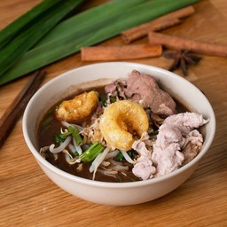 ก๋วยเตี๋ยวหมูน้ำตก