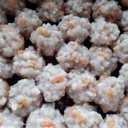 ลูกชิ้นเต้าหู้แดง