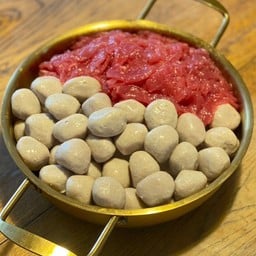 ลูกชิ้นเนื้อลวก