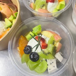 Greek yogurt fruit set 1