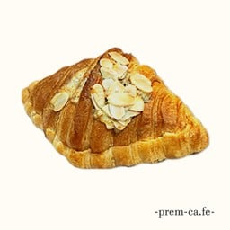 French Almond Croissant (อัลมอนด์ ครัวซองต์)