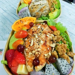 สลัดแซลมอน+อะโวคาโด