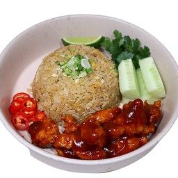 ข้าวผัดไข่ไก้เหล้าแดง
