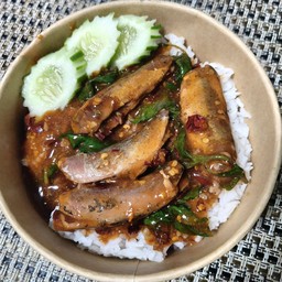 ข้าวกะเพราปลากระป๋อง