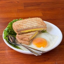 แซนวิชแฮมชีสไข่