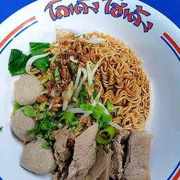 ก๋วยเตี๋ยวเนื้อ