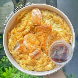 ข้าวไข่เจียวแซลมอน ไข่ไก่2ฟอง+แซลมอน50กรัม