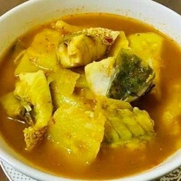 แกงเหลืองปลากระพง   ยอดมะพร้าว