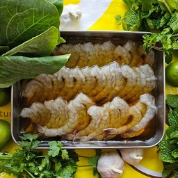 กุ้งแช่น้ำปลา (กุ้ง10-11ตัว)ตามไซน์ +หอมเจียว น้ำจิ้มซีฟู้ด+ผักแกล้ม