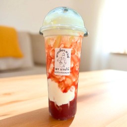 นมสดสตรอเบอร์รี่