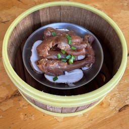 เอ็นแก้วน้ำแดง