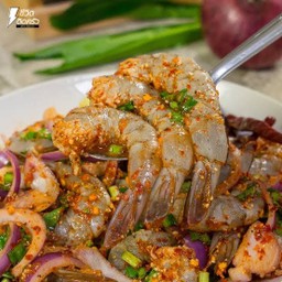 ลาบกุ้งสด 8ตัวเบิ้มๆเสริฟพร้อมผักแกล้ม