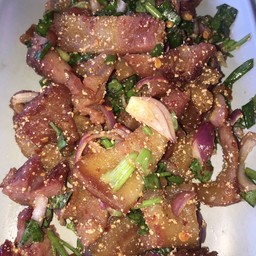 หมูน้ำตก