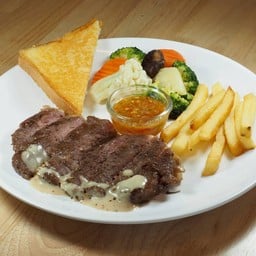 สเต็กเนื้อริปอาย ( โคขุนพริกไทยดำ )