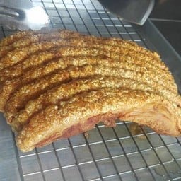 หมูแดง+หมูกรอบ(เป็นกับข้าว)