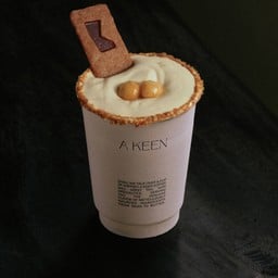 Macadamia Sea Salted Caramel Latte