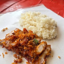ข้าวเหนียวหมูสามชั้นทอดพริก