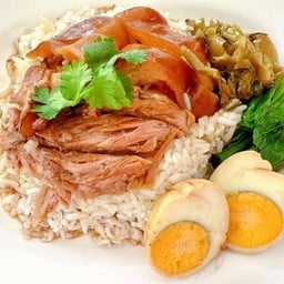 ข้าวขาหมู สามเซียน เสนานิคม2