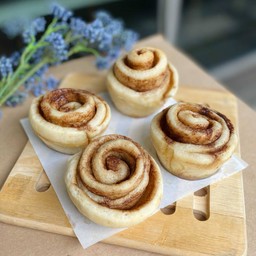Vegan Cinnamon Rolls