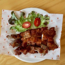 สามชั้นทอดน้ำปลา