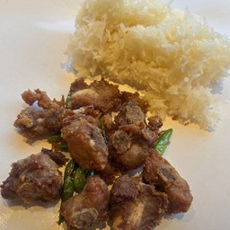 ข้าวเหนียวซี่โครง