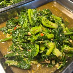 ข้าวต้มกุ๊ยสูตรคุณแม่ สาขา2 ตลาดมนวดี ตลาดนัดมนวดี ถ.บ้านกล้วย-ไทรน้อย